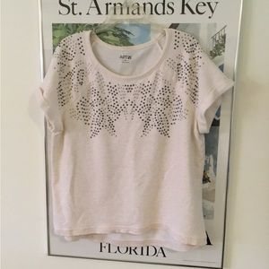 Apt.9 short sleeve sweatshirt XL Cream colored w/ Pewter colored metal detail